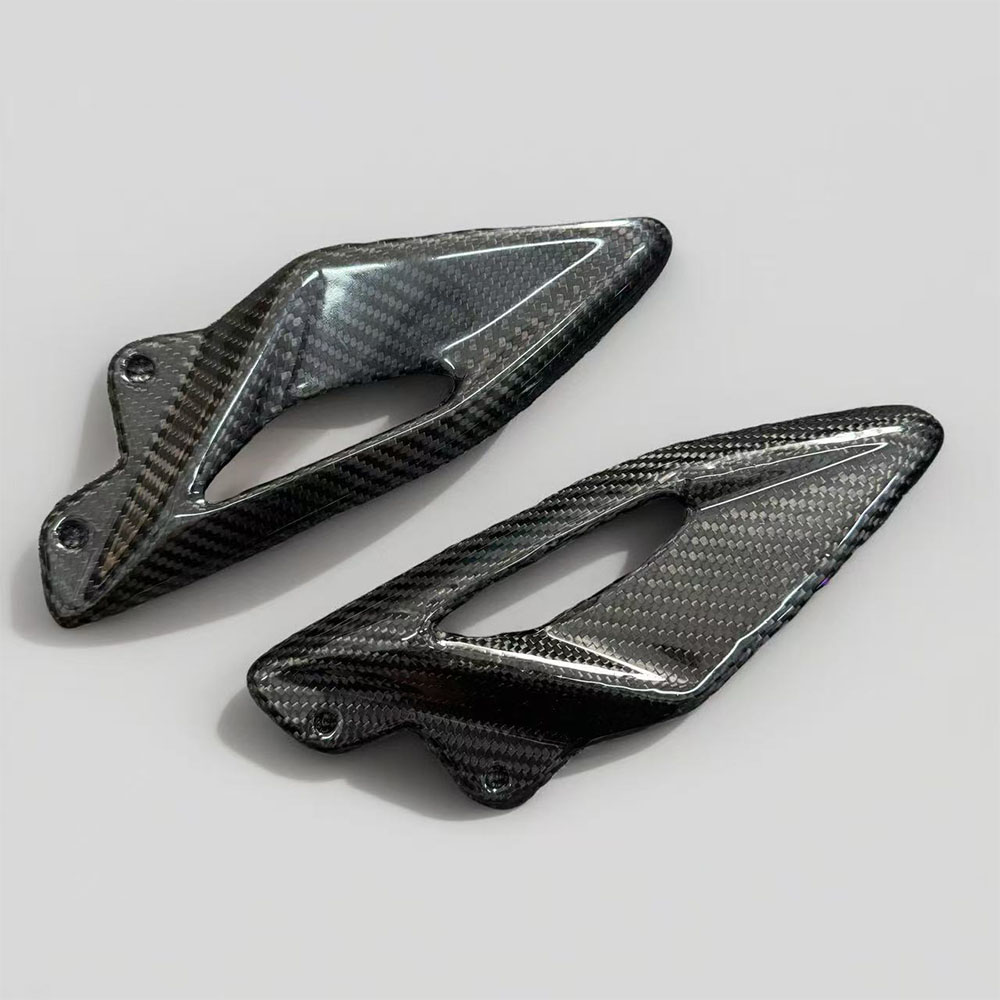 Crepe Pan Carbon - Akcesoria motocyklowe z włókna węglowego odciążające,