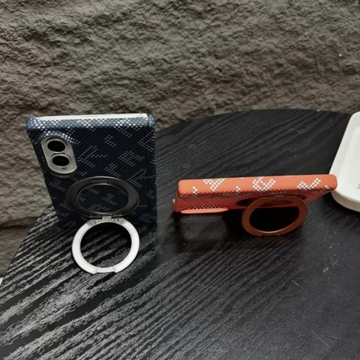 Skórzany uchwyt 360° z włókna  – Taco Stand Holder recenzja i cena